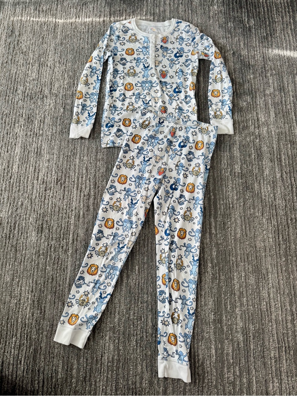 RARE Roller Rabbit Zodiac Monkey Horoscope Pajama Set - Kids 10